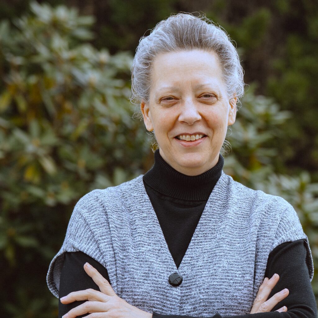 Professional outdoor photo shoot of Julie